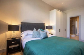 WIshie Homes- Family Apt near Luas